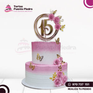 Torta 15 Años 2 pisos Chantilly